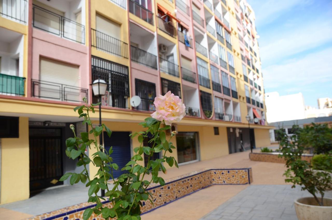 Econom Studio La Loma Διαμέρισμα Τορεβιέχα Εξωτερικό φωτογραφία
